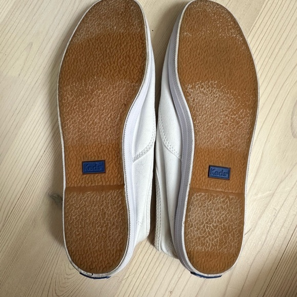 Slip on keds. Size 8.5. - Picture 2 of 2